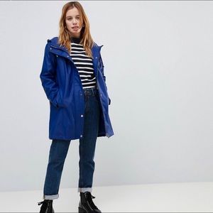 Petite borg rain coat